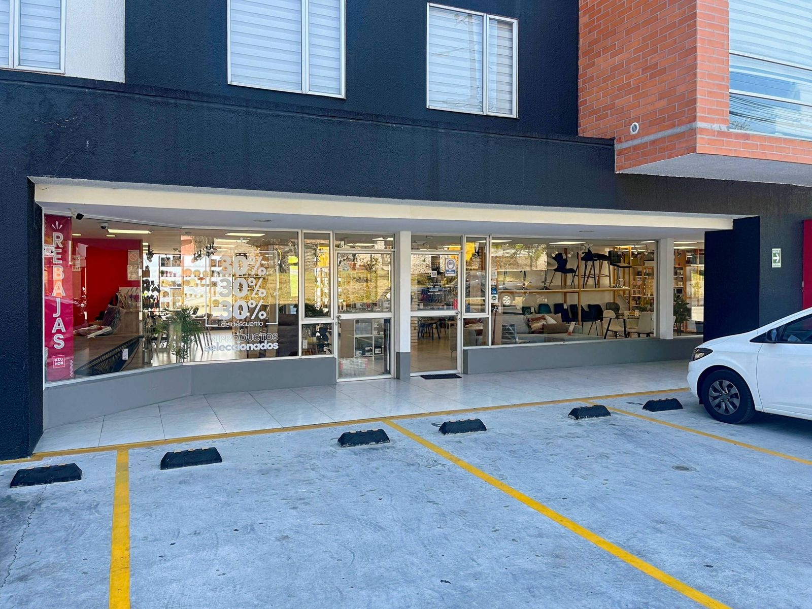 Locales comerciales Prados de San Mateo